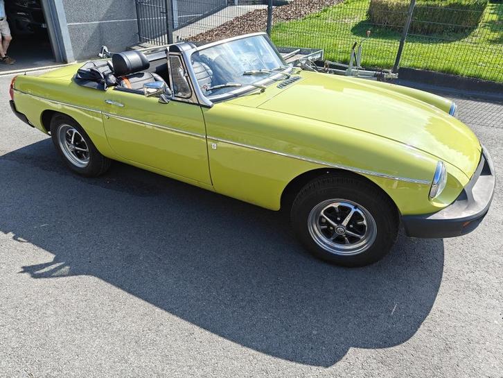 MG B - 1975 - 1800 cc - 98 PK, Auto's, Oldtimers, Bedrijf, Lichtmetalen velgen, Radio, MG, Benzine, Cabriolet, 2 deurs, Handgeschakeld