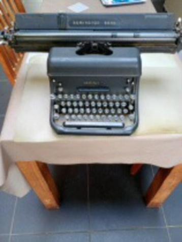 typemachine Remington Rand 869 beschikbaar voor biedingen
