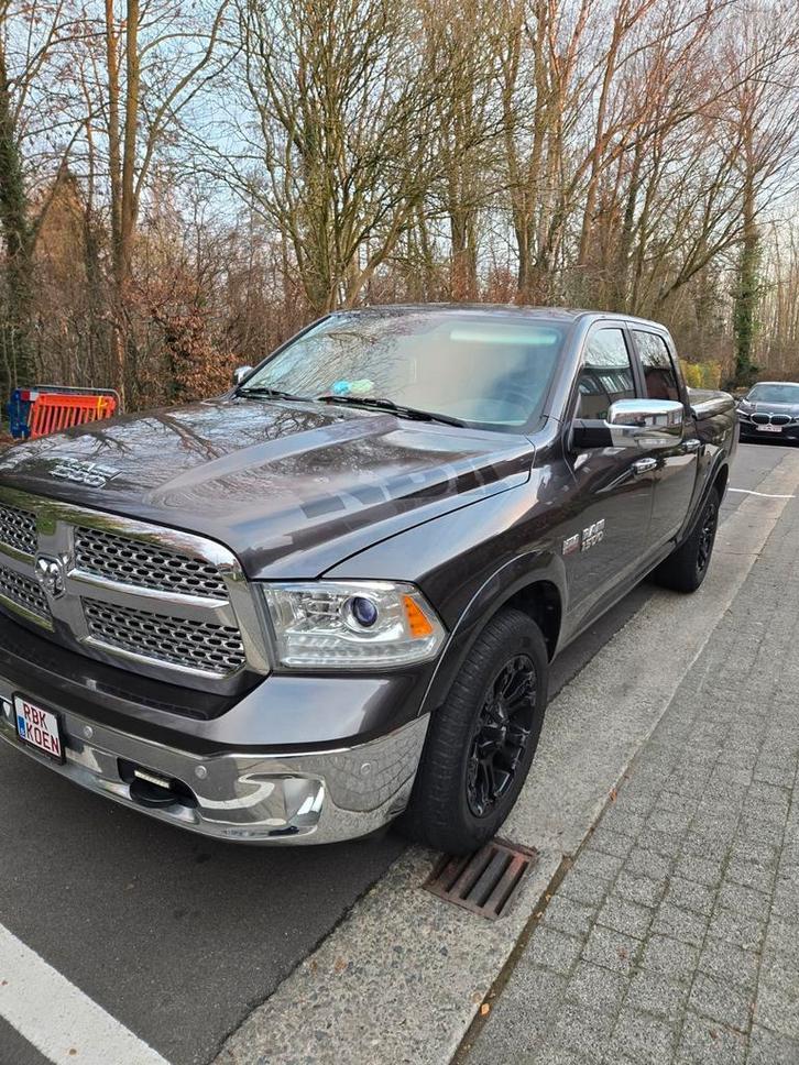 Dodge RAM te koop wegens stopzetting zaak ZEER GOEDE STAAT, Autos, Dodge, Particulier, Sièges chauffants, Attache-remorque, USB