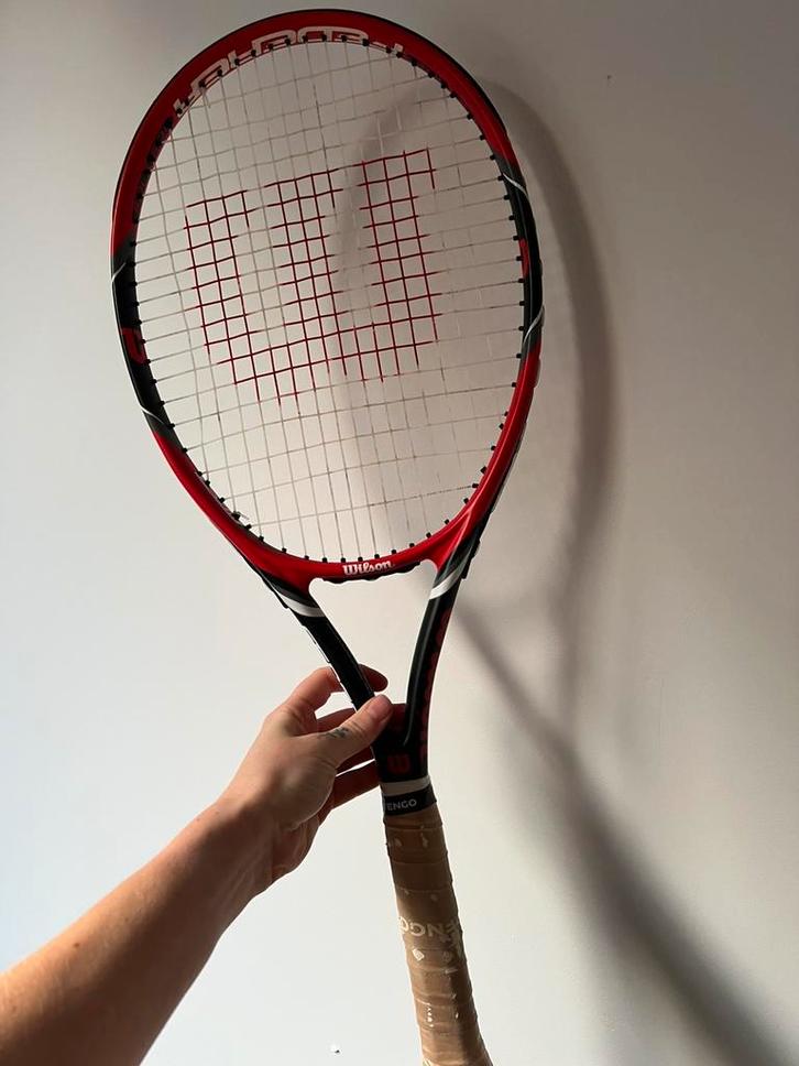 Wilson tennisracket – lichtgewicht & comfortabel, Sport en Fitness, Tennis, Zo goed als nieuw, Racket, Wilson, Ophalen
