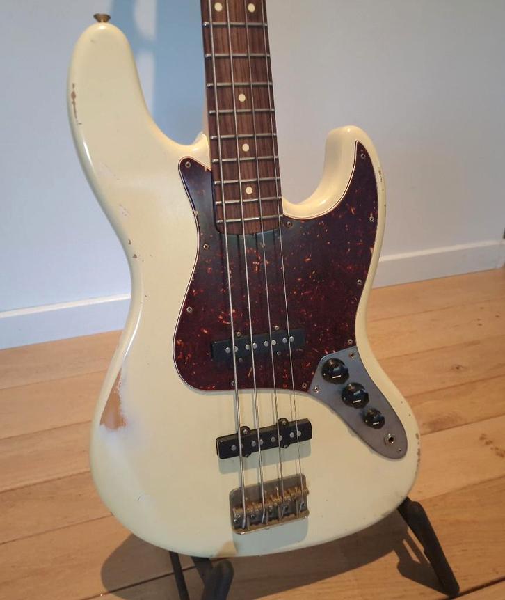 Nash JB-63 dans Olympic White Relic, Musique & Instruments, Instruments à corde | Guitares | Basses, Comme neuf, Électrique, Enlèvement ou Envoi