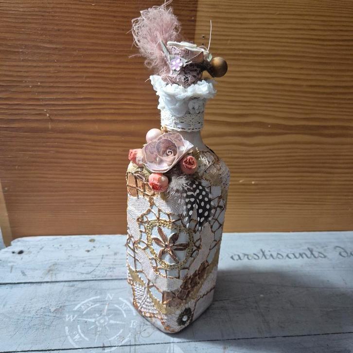 ​Bouteille Décorative "Shabby Chic" Fait Main, Maison & Meubles, Accessoires pour la Maison | Vases, Jaune, Verre, Enlèvement ou Envoi