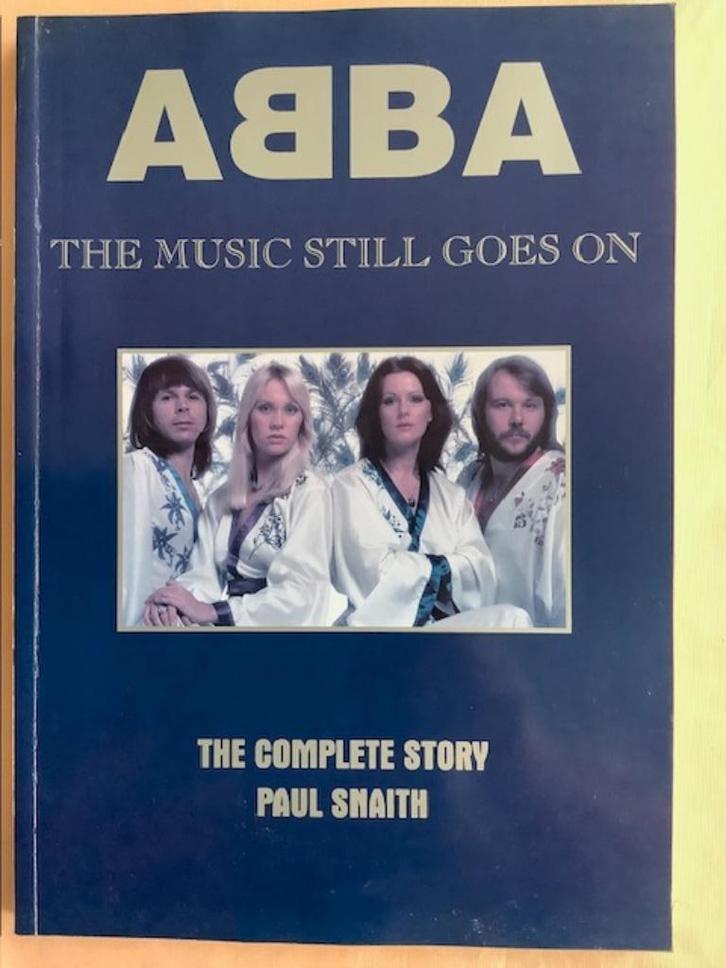 Abba - The music still goes on, Boeken, Overige Boeken, Zo goed als nieuw, Ophalen of Verzenden