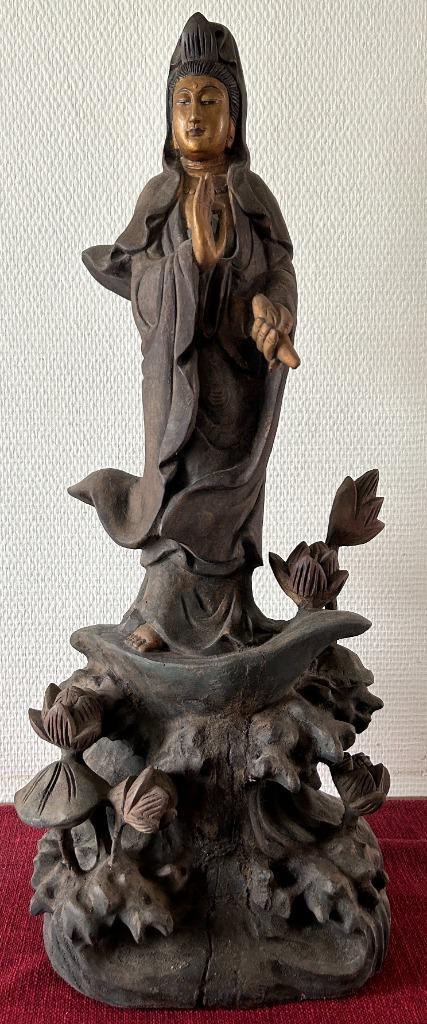 Prachtig beeld van Kwan Yin in massief hout en goudkleurig c, Antiek en Kunst, Kunst | Niet-Westerse kunst, Ophalen of Verzenden