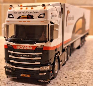 SCANIA R450 trekker met koeloplegger "Van der Valk" beschikbaar voor biedingen