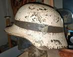 Duitse M40 D wintercamo combat helm., Verzamelen, Ophalen of Verzenden