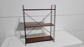 Tomado boekenrekje, staand model, teak legplanken beschikbaar voor biedingen