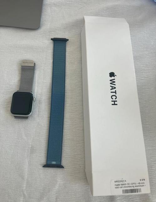 Apple Watch SE2 2de generatie 40mm MRE33FQ/A 2 bandjes, Handtassen en Accessoires, Smartwatches, Zo goed als nieuw, iOS, Blauw