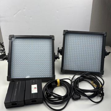 F&V K4000S Bi Color Fotolichten + opbergtas beschikbaar voor biedingen