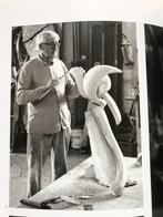 Olivier Strebelle sculpturen in Parijs