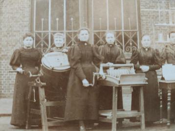 Tijdelijke welkerijschool Lier Antwerpen jaar 1895 foto Belg beschikbaar voor biedingen