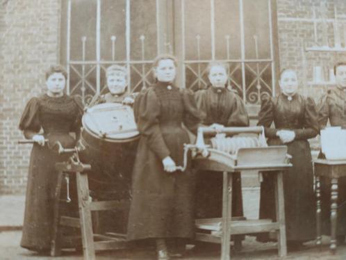 Tijdelijke welkerijschool Lier Antwerpen jaar 1895 foto Belg, Verzamelen, Foto's en Prenten, Gebruikt, Foto, Ophalen of Verzenden