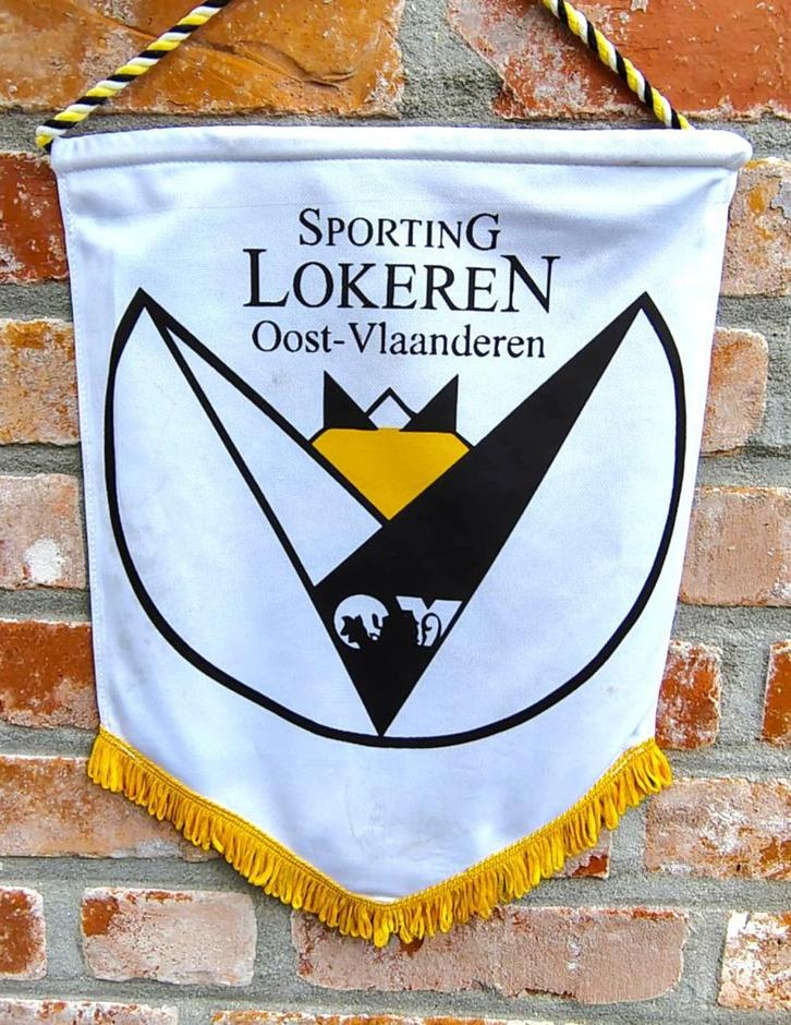 1990s Koninklijke Sporting Lokeren prachtige vaandel, Verzamelen, Sportartikelen en Voetbal, Zo goed als nieuw, Ophalen of Verzenden