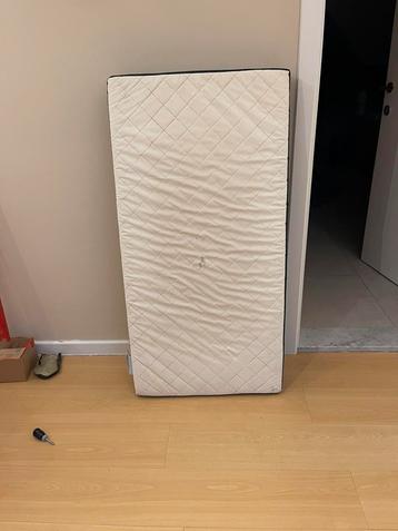 Babymatras beschikbaar voor biedingen