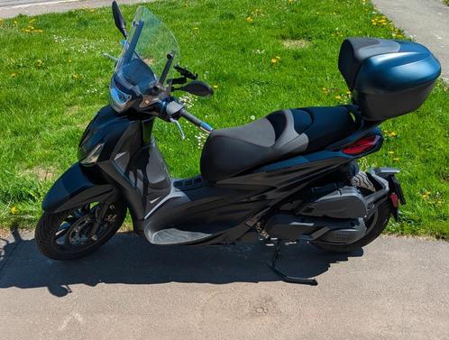 Piaggio Beverly 400 Hpe 5000 km Août 2024, Motoren, Motoren | Piaggio, Particulier, Scooter, 12 t/m 35 kW, Ophalen