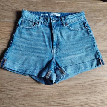 Kleding maat 36 beschikbaar voor biedingen