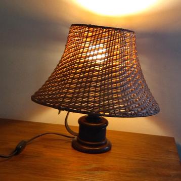 Vintage tafellamp  beschikbaar voor biedingen