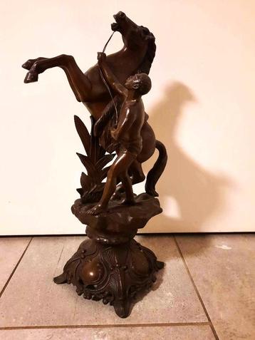 Prachtige oude standbeeld - zamak - 42 cm   beschikbaar voor biedingen