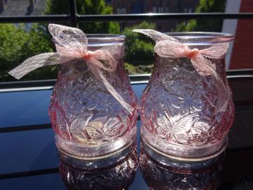 2 petits vases, 2 petits pots de déco beschikbaar voor biedingen