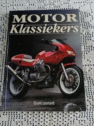 boek, motorklassiekers beschikbaar voor biedingen