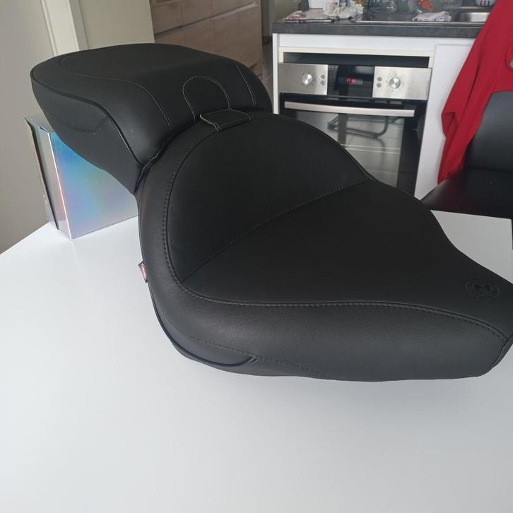 Selle BMW Mustang Cross Country pour modèles R18, Motos, Accessoires | Autre, Comme neuf, Enlèvement ou Envoi