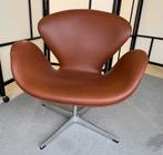 Fritz Hansen Swan Chair in Walnut Leather Grace: Als Nieuw, Huis en Inrichting, Ophalen, Zo goed als nieuw, Leer