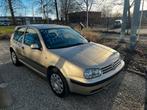 Volkswagen golf 4 benzine AUTOMAAT trekhaak, Auto's, Stof, Zwart, Beige, Bedrijf