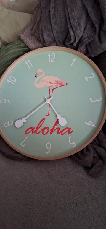 Horloge bois flamand rose beschikbaar voor biedingen