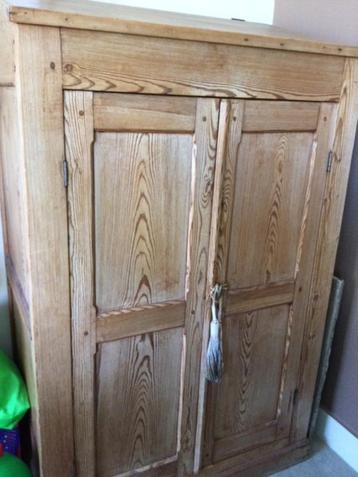 pupiter in pitch pine antiek beschikbaar voor biedingen