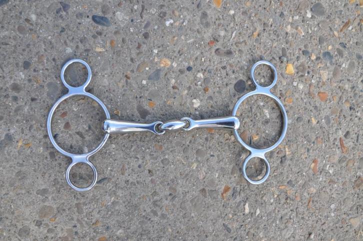 Bitten verschillende soorten, Dieren en Toebehoren, Paarden en Pony's | Hoofdstellen en Tuigage, Zo goed als nieuw, Overige soorten