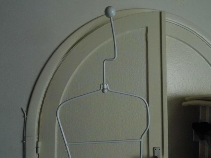 design kapstok, Huis en Inrichting, Woonaccessoires | Kapstokken, Zo goed als nieuw, Staande kapstok, 150 tot 200 cm, Metaal, Ophalen