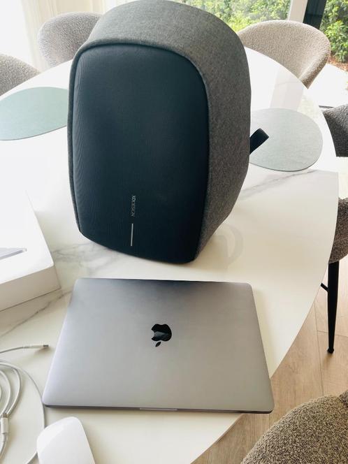 MacBook Pro 13 inch 512GB Space Grey i7 Touchbar, Computers en Software, Apple Macbooks, Zo goed als nieuw, MacBook, 13 inch, 4 Ghz of meer