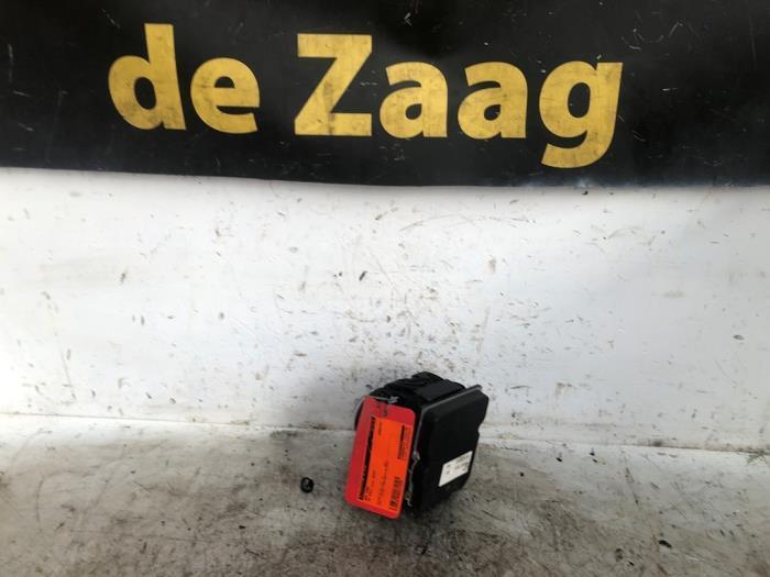 Pompe ABS d'un Volkswagen Polo, Autos : Pièces & Accessoires, Électronique & Câbles, Volkswagen, Utilisé, 3 mois de garantie, Enlèvement ou Envoi