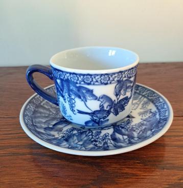Tasse & Sous-Tasse en Porcelaine beschikbaar voor biedingen