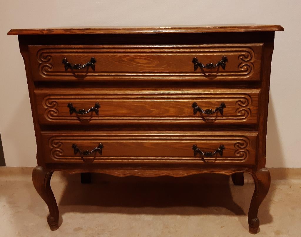 Commode vintage de style Queen Anne, Maison & Meubles, Armoires | Commodes, Utilisé, Moins de 100 cm, 50 à 100 cm, 25 à 50 cm