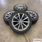 VW Passat Pirelli Sottozero 3 235/45/R18 94V, Auto-onderdelen, Banden en Velgen, 18 inch, Gebruikt, Banden en Velgen, 235 mm