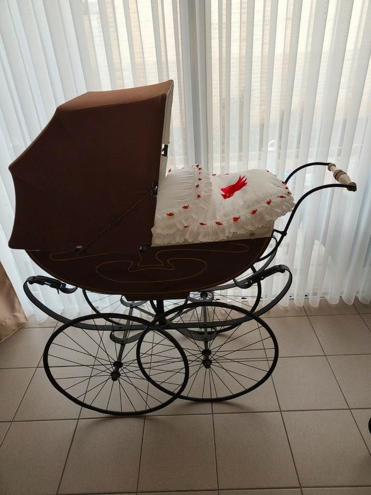 poussette du XIXe siècle, Enfants & Bébés, Poussettes & Combinaisons, Poussette, Enlèvement