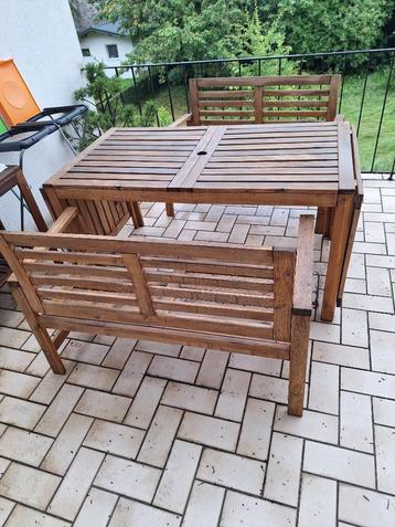 uitschuifbare tafel -2 tuinbanken IKEA Aplaro + dressoir + beschikbaar voor biedingen