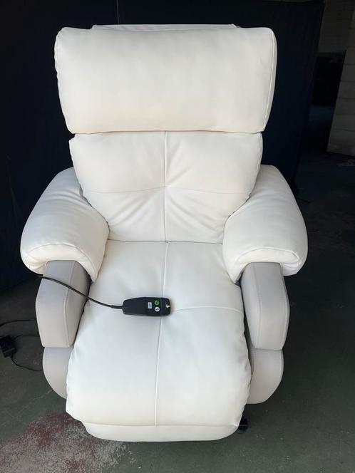 Elektrische relaxfauteuil gewicht tot 160 kg- met lift, Huis en Inrichting, Fauteuils, Zo goed als nieuw, Leer, Ophalen