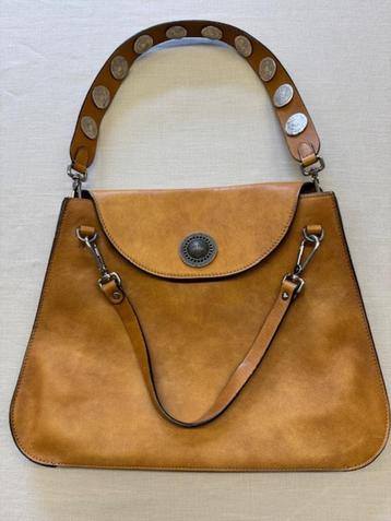 Sac en cuir camel – Élégance vintage et authenticité beschikbaar voor biedingen