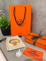 Bracelet Hermès clic H blanc, Bijoux, Sacs & Beauté, Bracelets, Enlèvement ou Envoi, Comme neuf, Blanc, Autres matériaux