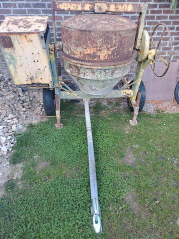 betonmolen 350L 240volt aanhanger  beschikbaar voor biedingen