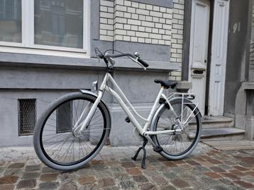 Vélo pour mère Cortina Roots, blanc