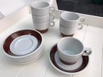 6 koffiekopjes, 1 koffiekan + 7 dessertborden, Ophalen