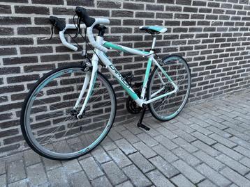 Dames Meisjes koers race fiets Capricia maat 48 perfecte st beschikbaar voor biedingen