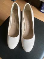 Pumps maat 40 Tamaris, Kleding | Dames, Schoenen, Beige, Ophalen of Verzenden, Zo goed als nieuw, Pumps