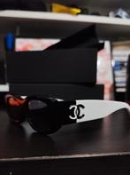 CHANEL Rectangle Sunglasses à vendre (neuf), Bijoux, Sacs & Beauté, Enlèvement ou Envoi, Neuf