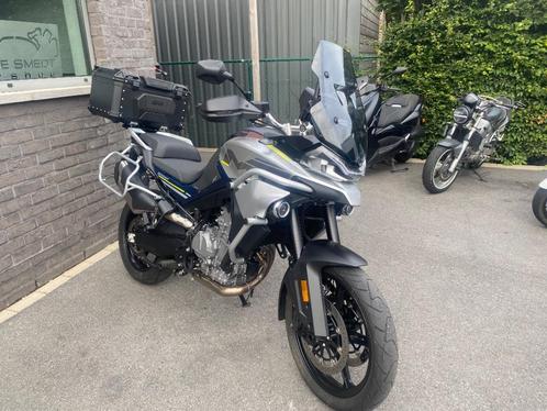 CFMOTO 800MT sport, Motoren, Motoren | CFMOTO, Bedrijf, Toermotor, meer dan 35 kW, 2 cilinders, Motorrijbewijs A, ABS, Cruise Control