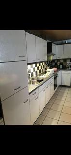 Cuisine blanche avec appareils électroménagers inclus, Maison & Meubles, Synthétique, Enlèvement, Utilisé, Blanc