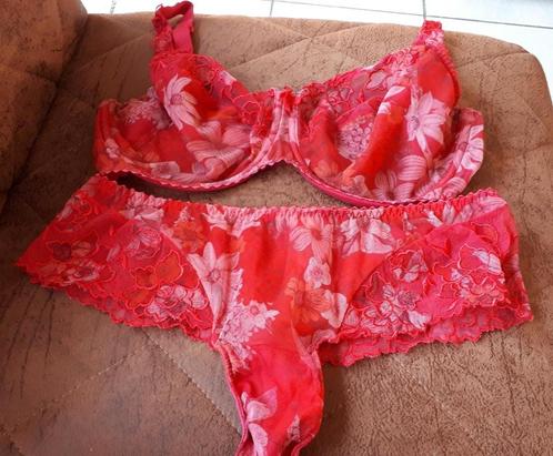 PrimaDonna beugelBH Rosalina-rood-EU75F/FR90F+string 42, Kleding | Dames, Ondergoed en Lingerie, Setje, Rood, Verzenden